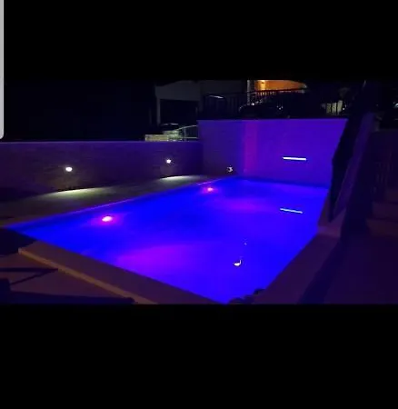 With Pool Near Beach Apartment *