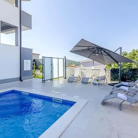 With Pool Near Beach Apartment Razanj